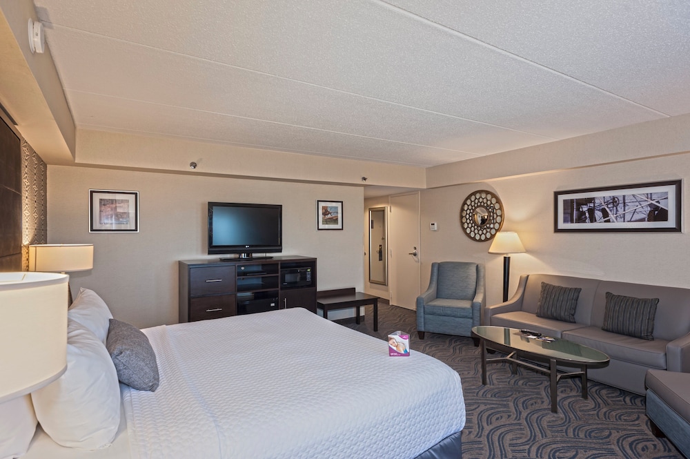 Junior Suite, King Bed 2/3