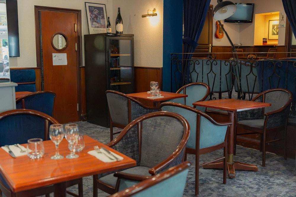 The Originals City Hotel Le Lion Dorr Chinon Inter Hotel 51/76