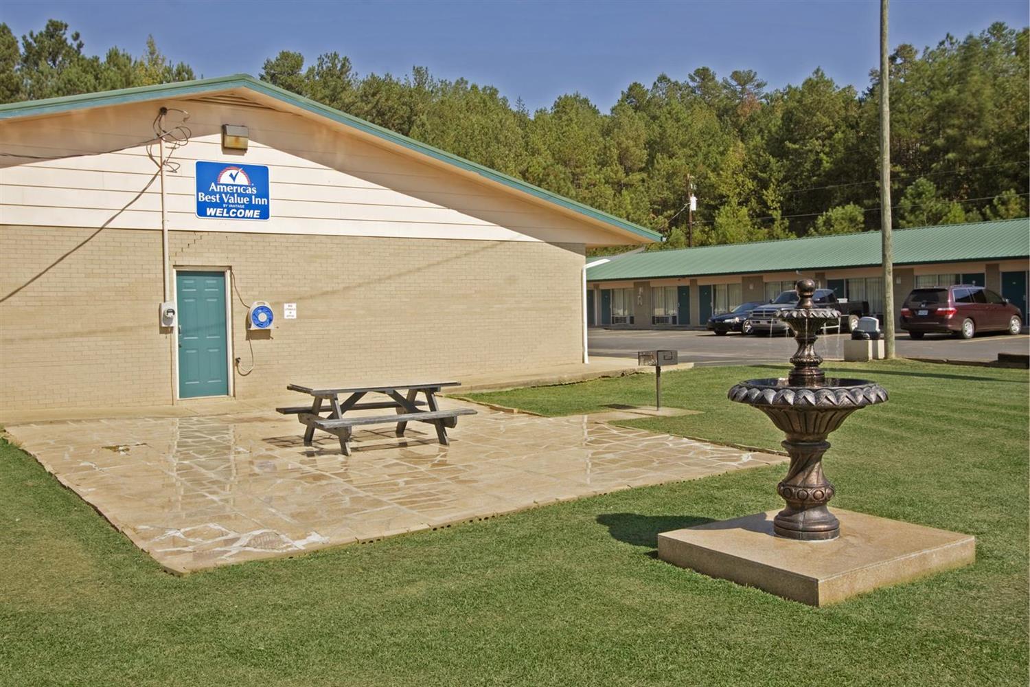 Americas Best Value Inn Heflin 22/23