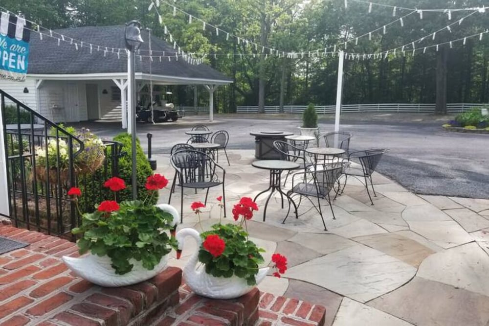 The Virginia Cliffe Inn 37/50