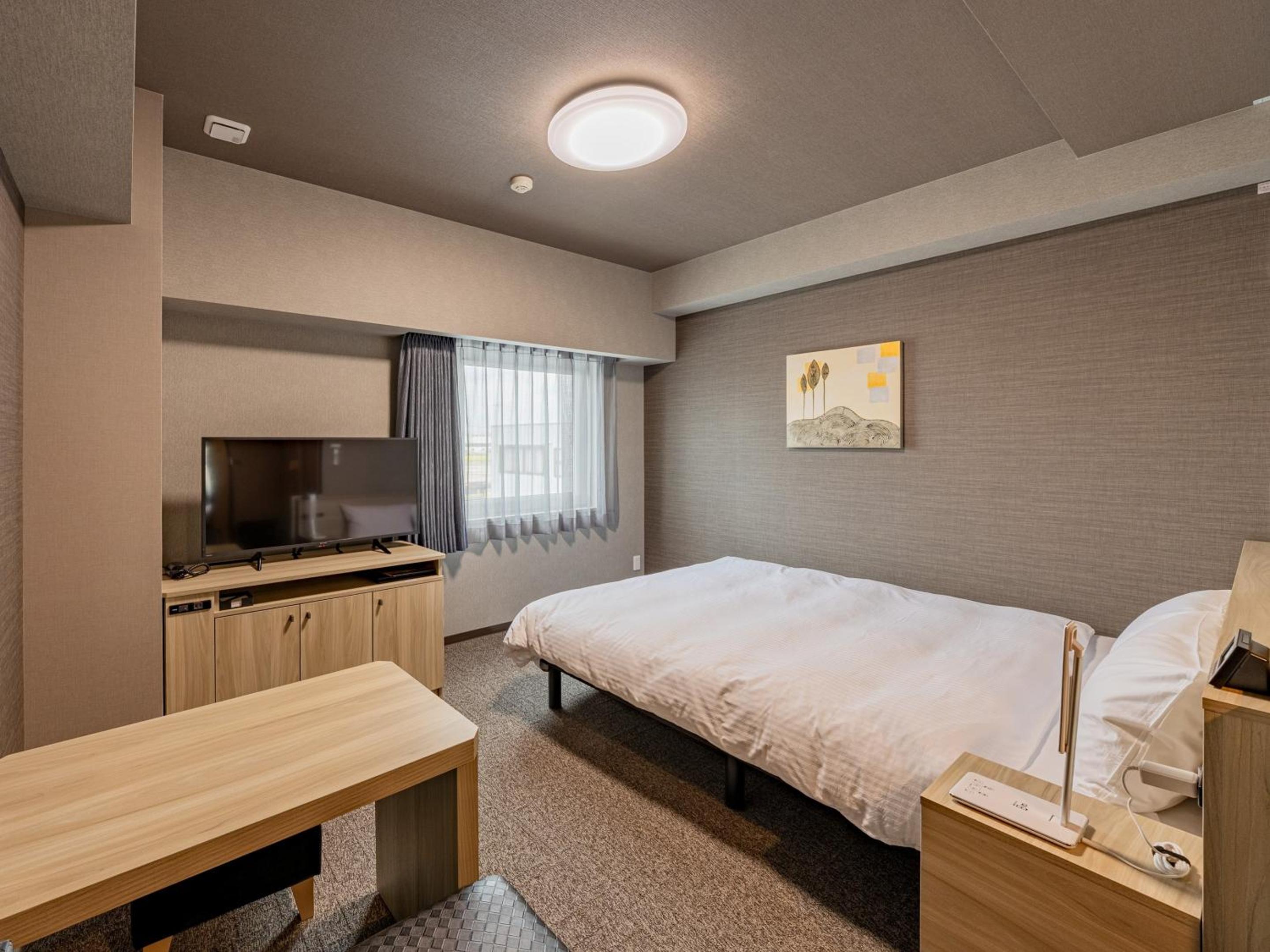 Semi Room, Semi Double Bed