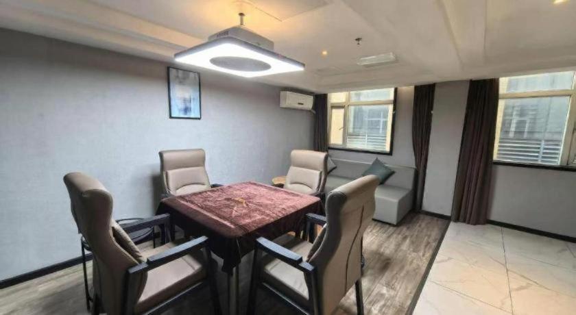 BORRMAN WANDA PLAZA Houjie Dongguan 34/45