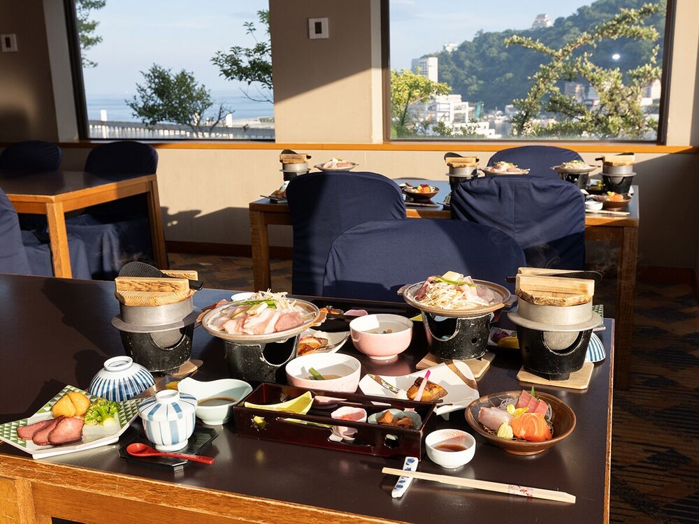 Atami New Fujiya Hotel 54/60