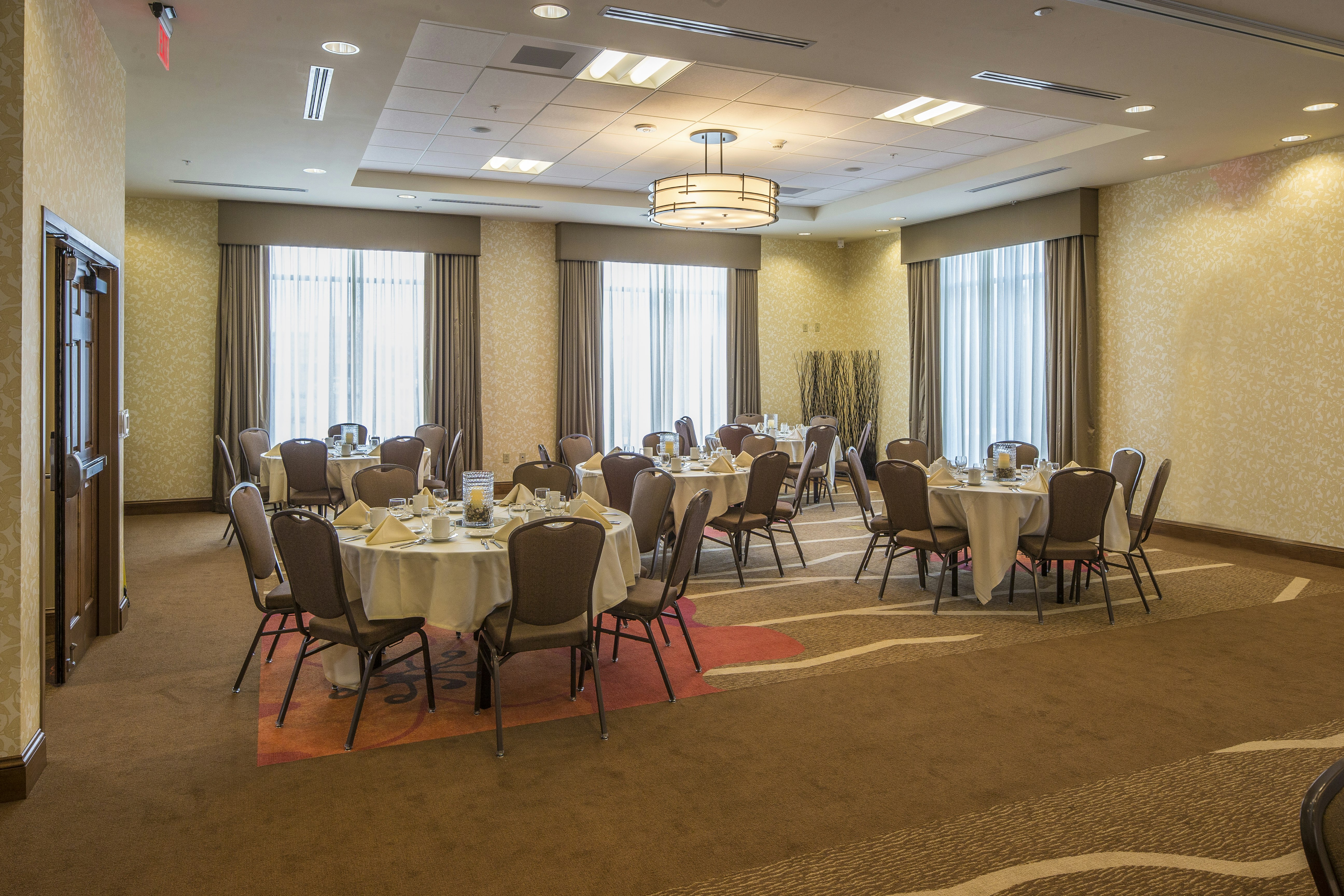 Hilton Garden Inn Uniontown 45/51