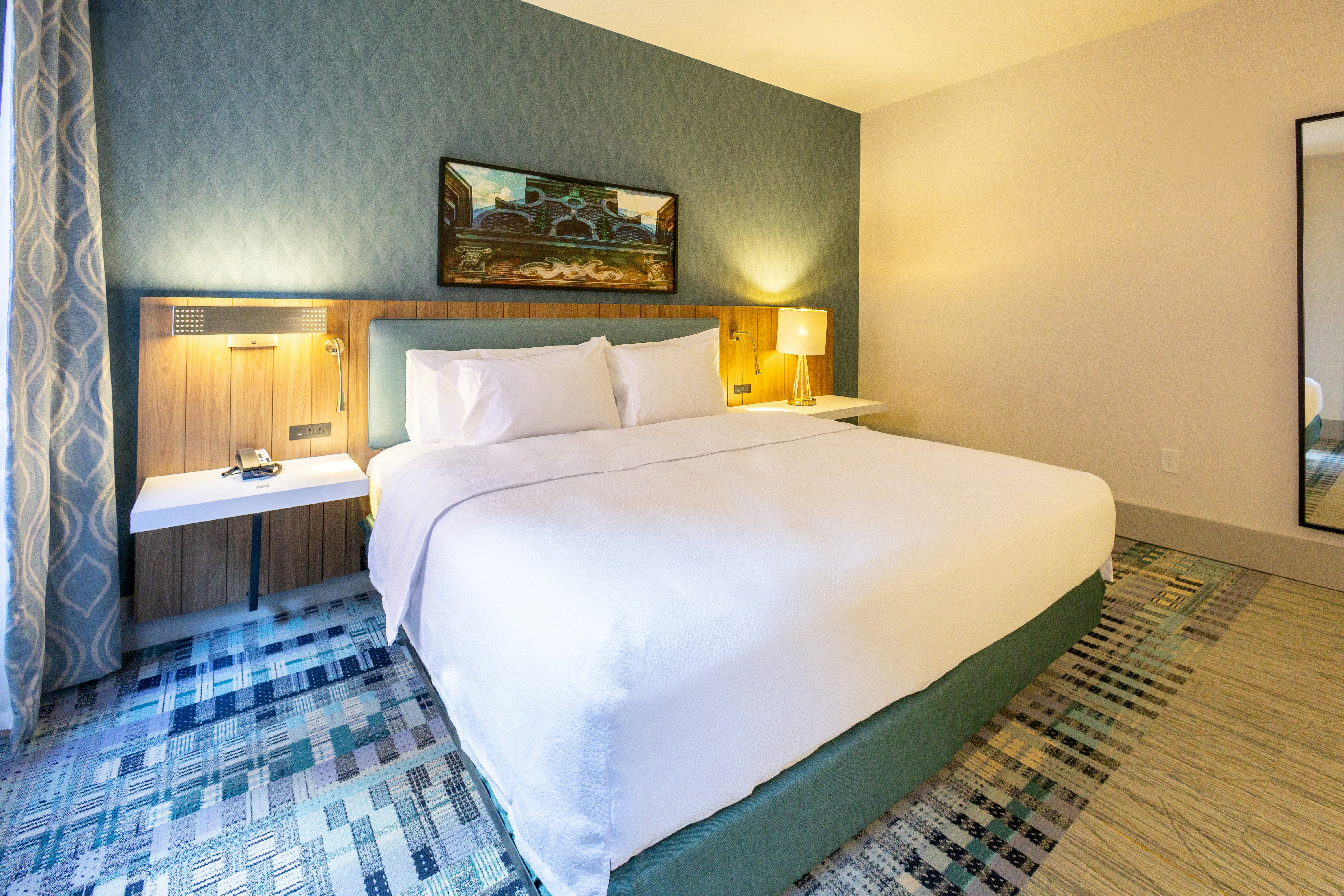 ROOM, KING BED, ACCESSIBLE