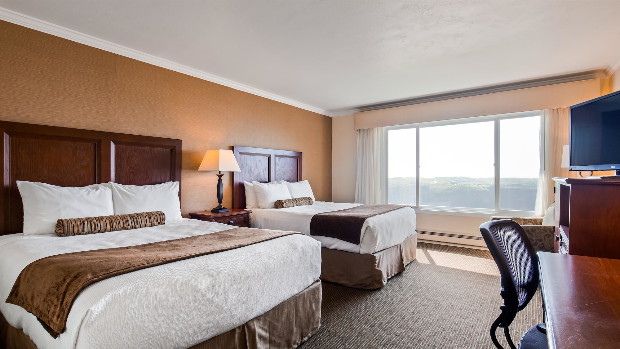 Standard, 2 Queen Beds, Partial Ocean View