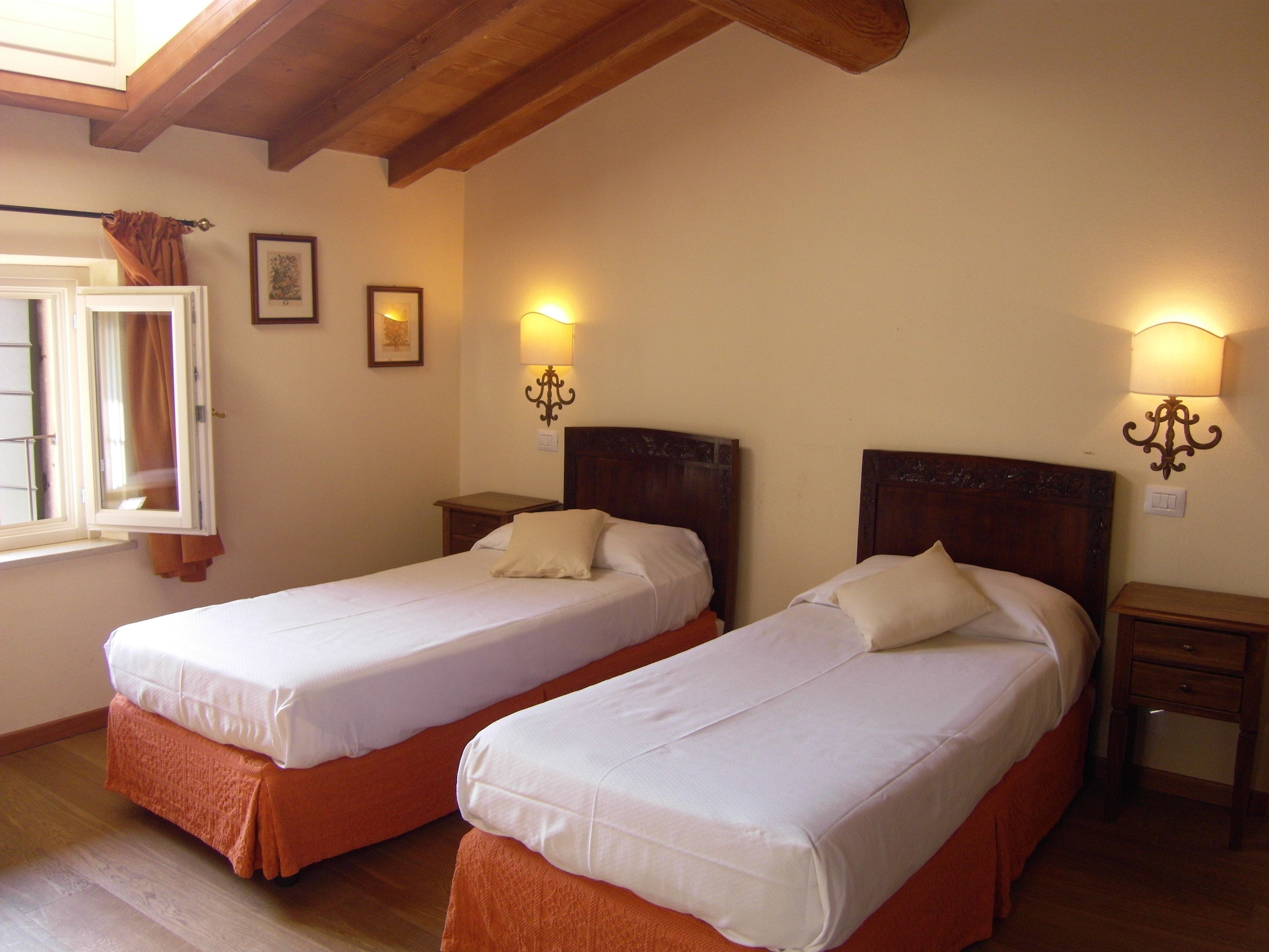 3 Bedrooms, Apartment, 4 Beds, Sofa