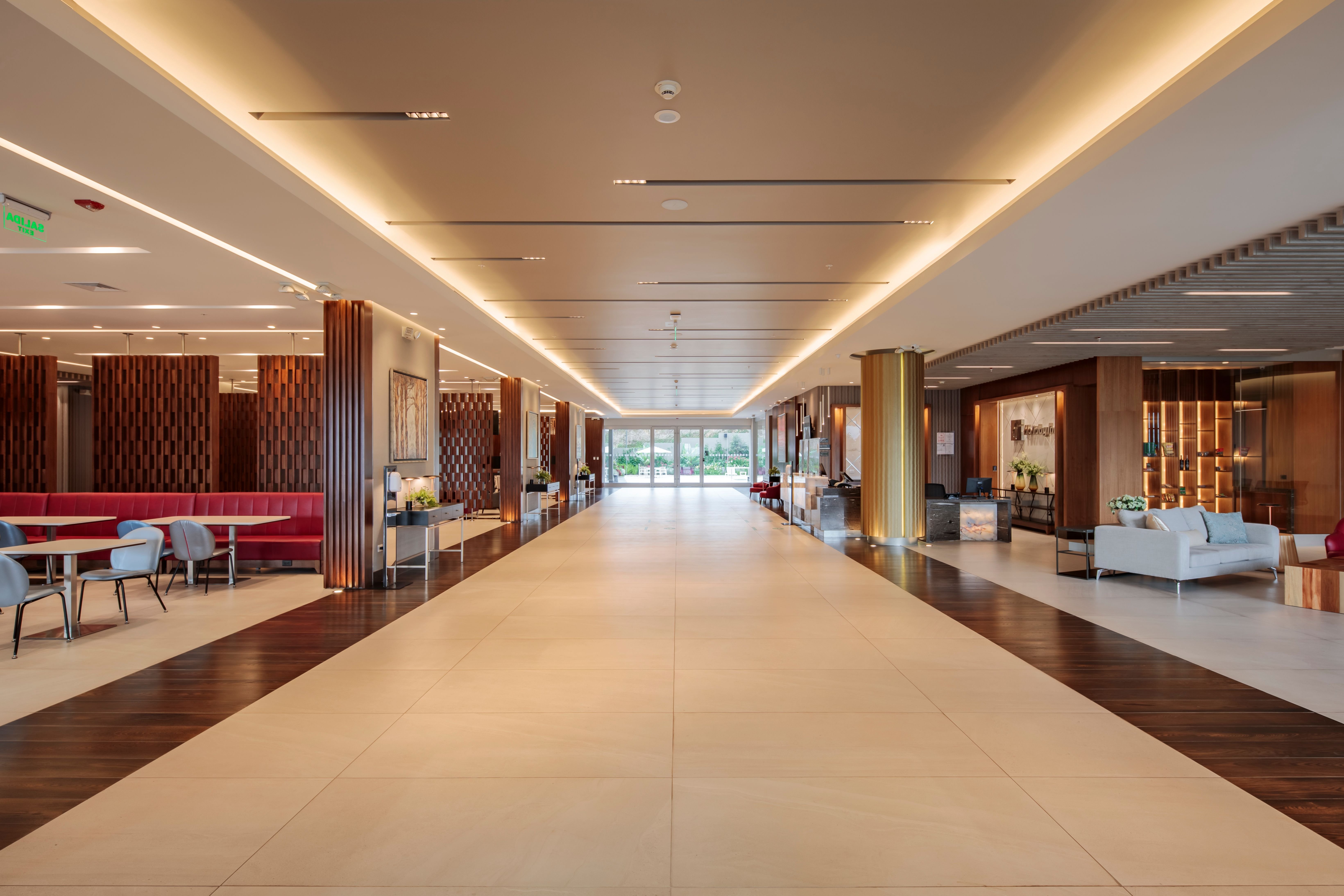 Holiday Inn Quito Airport 18/66