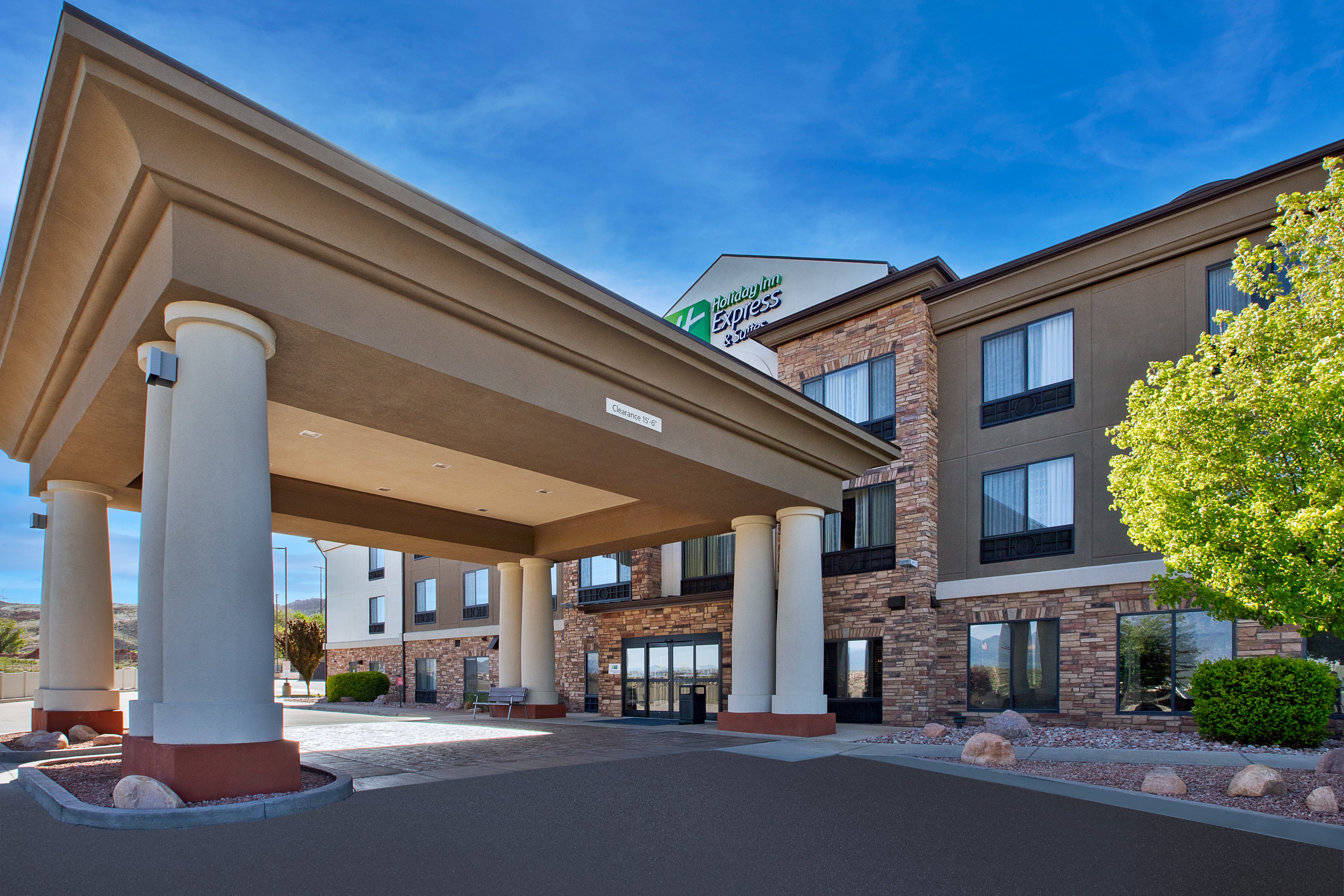 Holiday Inn Express Hotel Suites Richfield 11/62