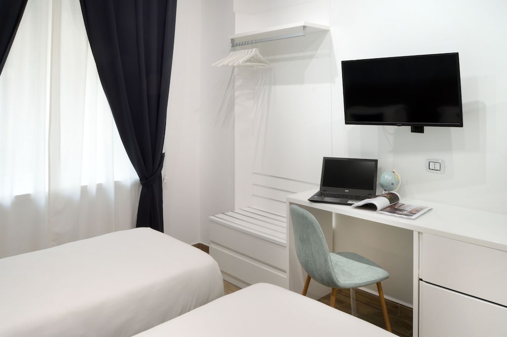 Napoliseason Rooms And Breakfast 14/49