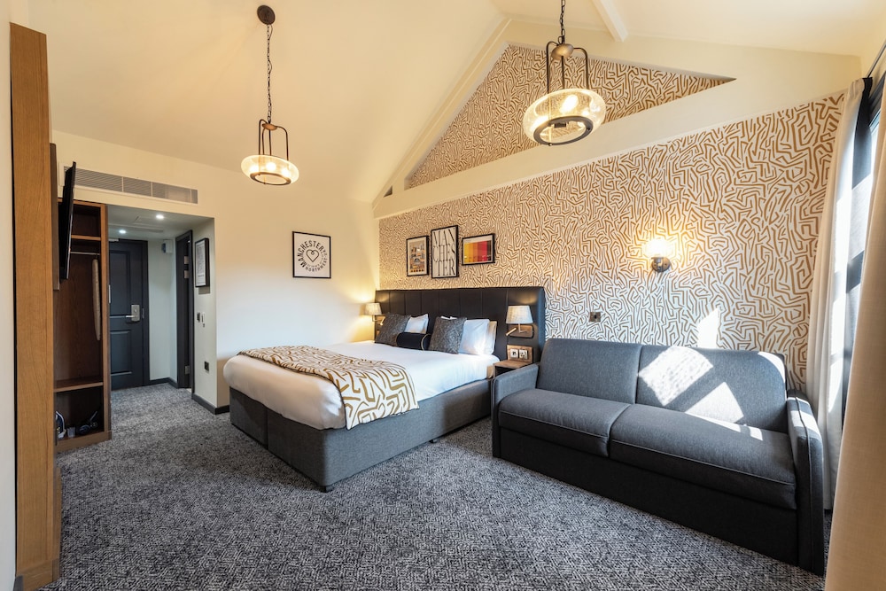 The Abel Heywood Pub & Boutique Hotel 11/43