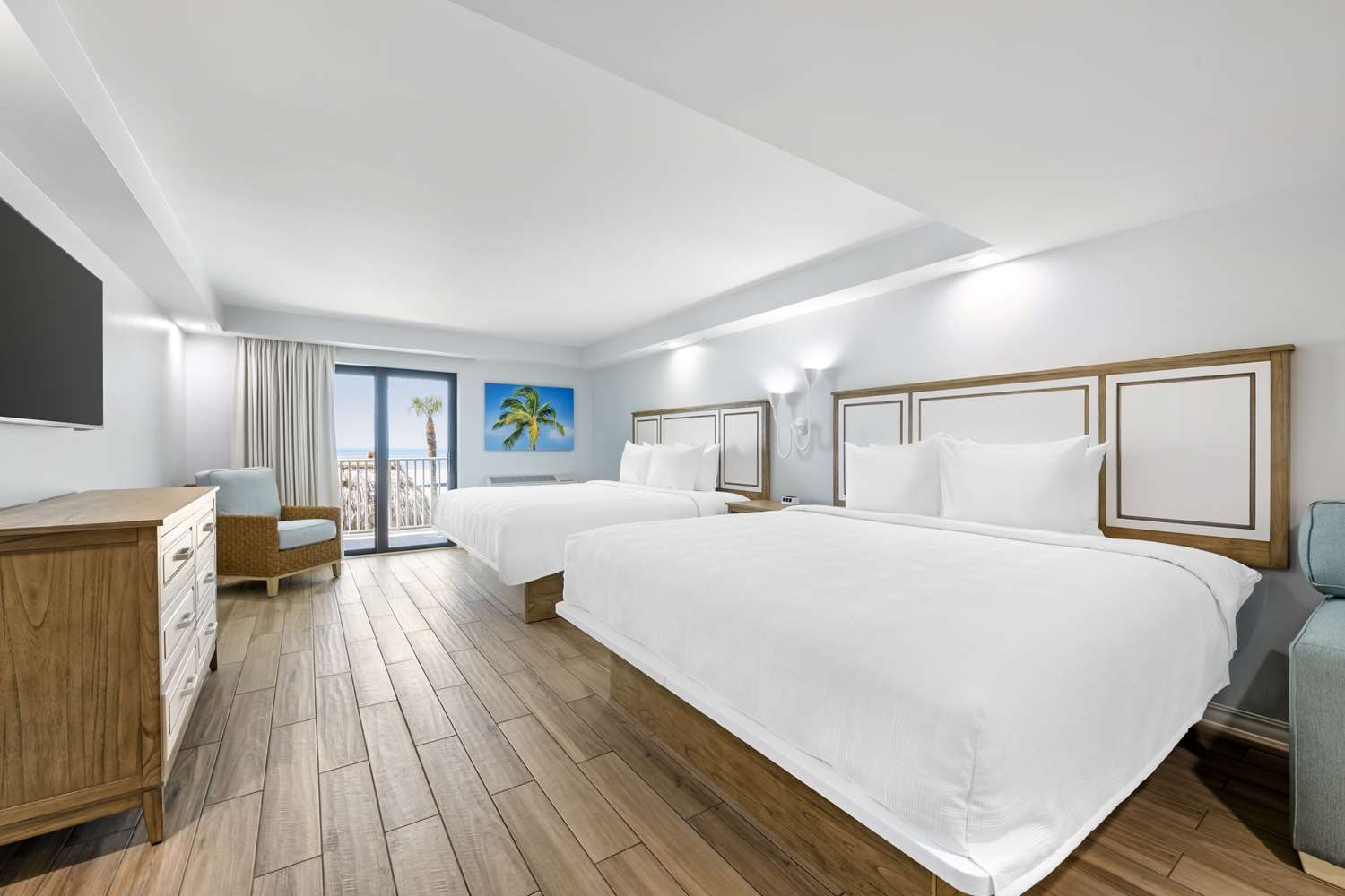 Room, 2 King Beds, Gulf View, Sofa, Balcony, Kitchen