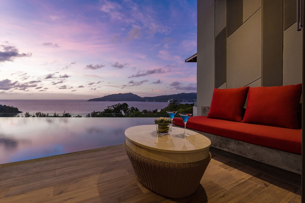 Crest Resort and Pool Villas 41/50