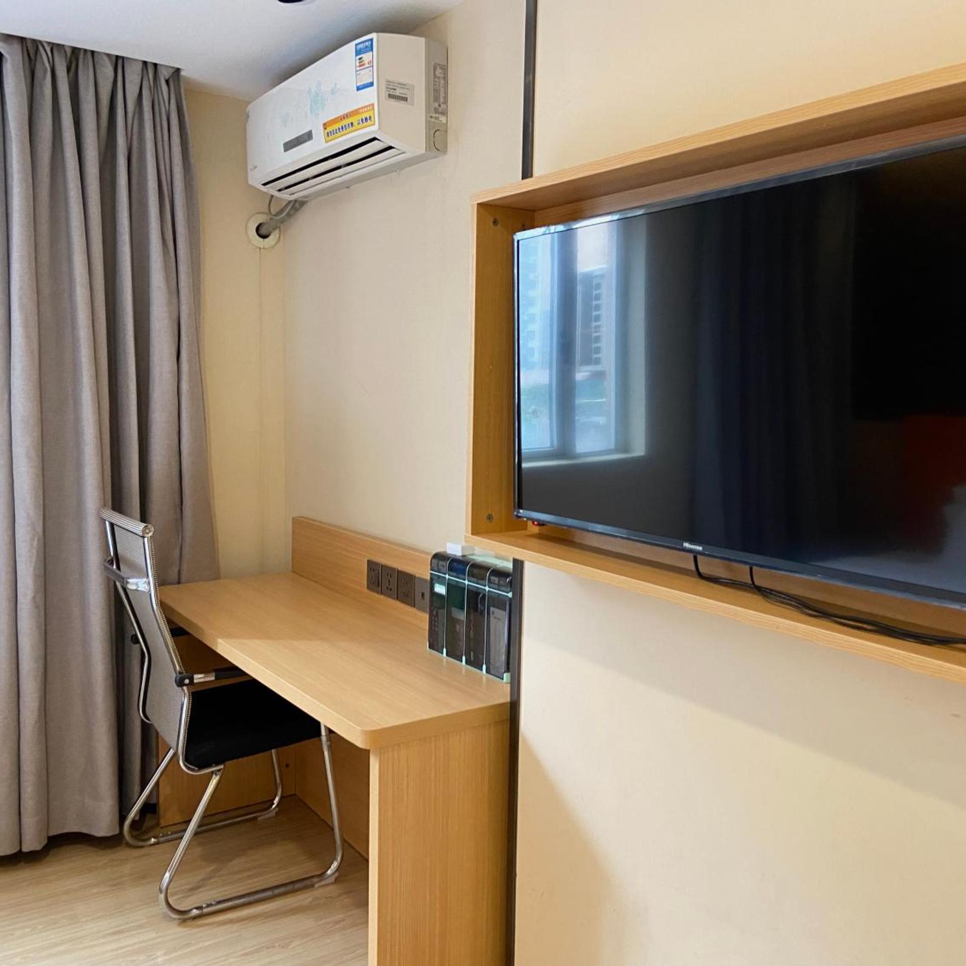 7 Days Inn (Guangzhou Chenjiaci Metro Station) 16/22