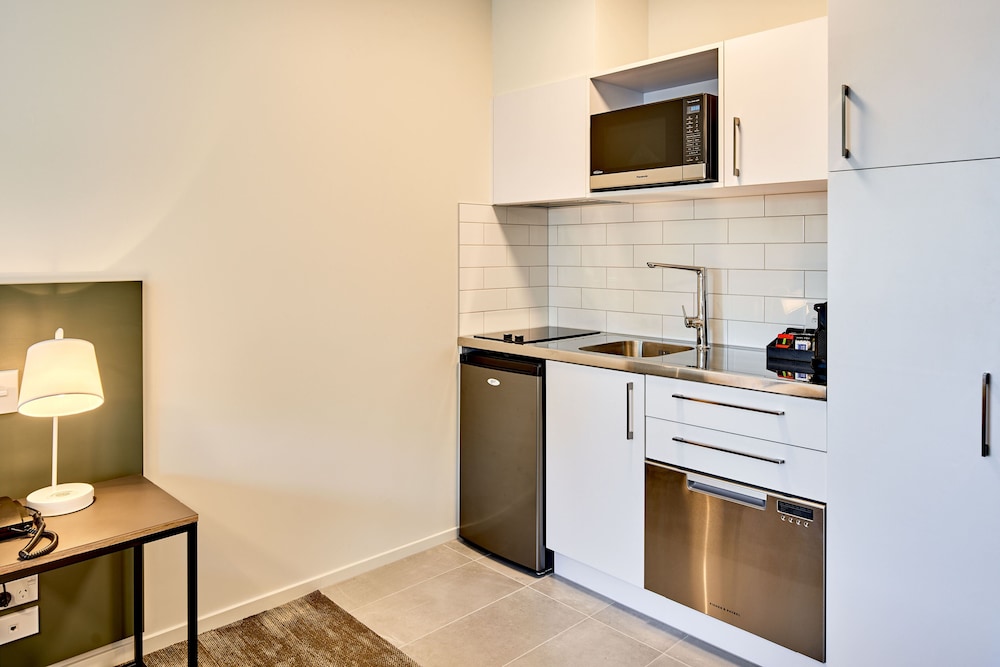 Sojourn Apartment Hotel Ghuznee 35/35