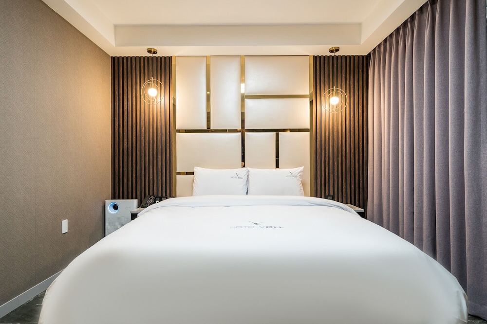 Voll Hotel 18/94