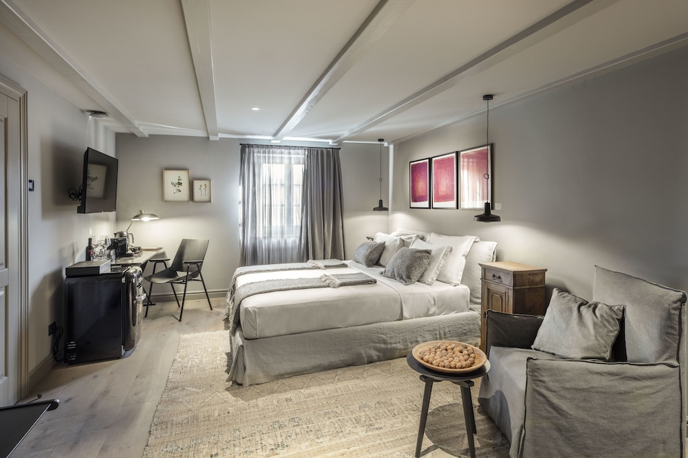 San Canzian Hotel & Residences 51/78