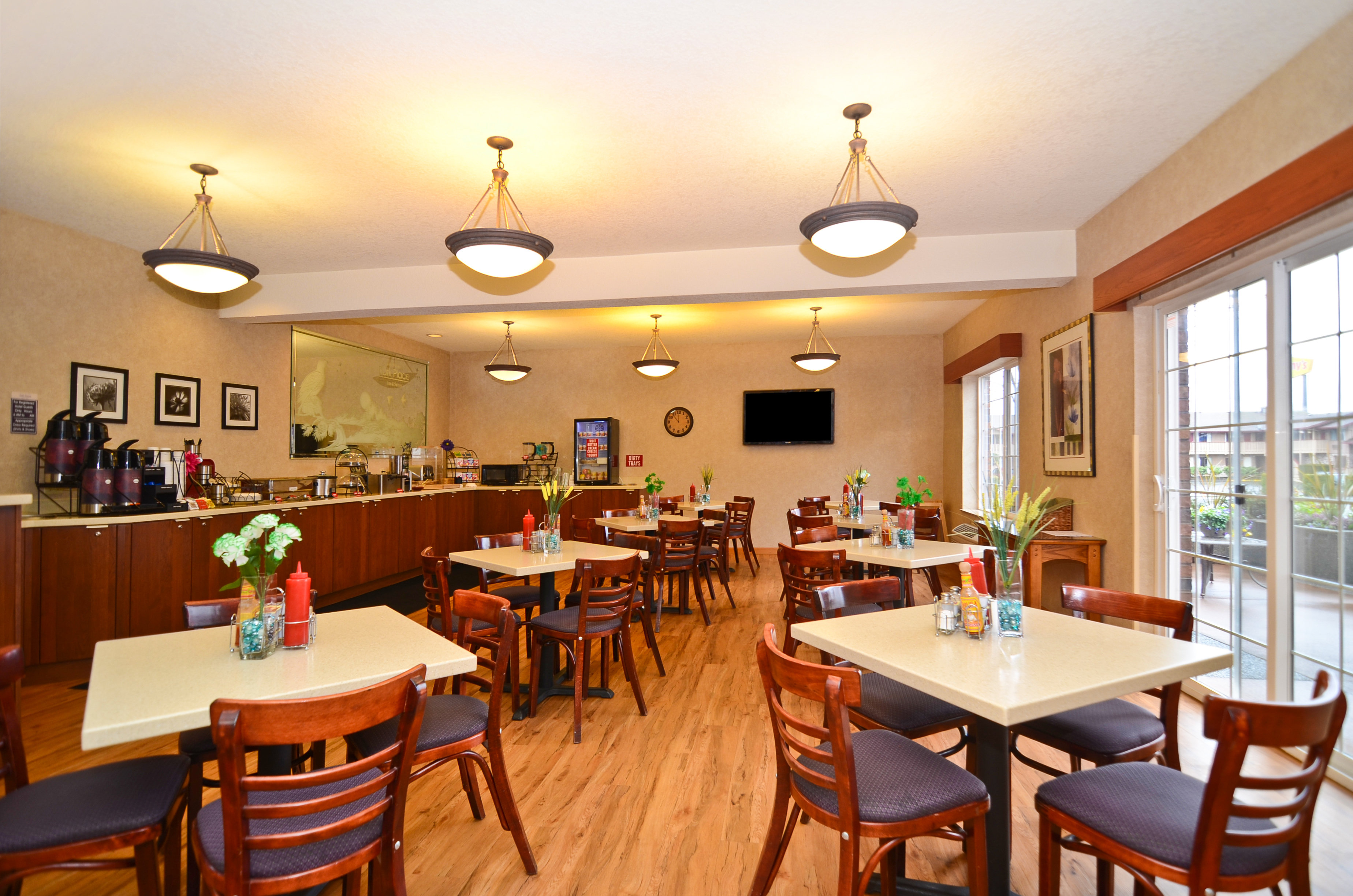 Best Western Plus Park Place Inn & Suites 55/76