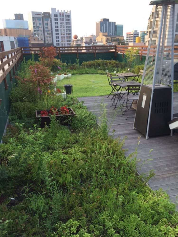 E Residence 23/25