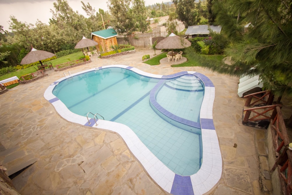 Dove Nest Lodge 27/50