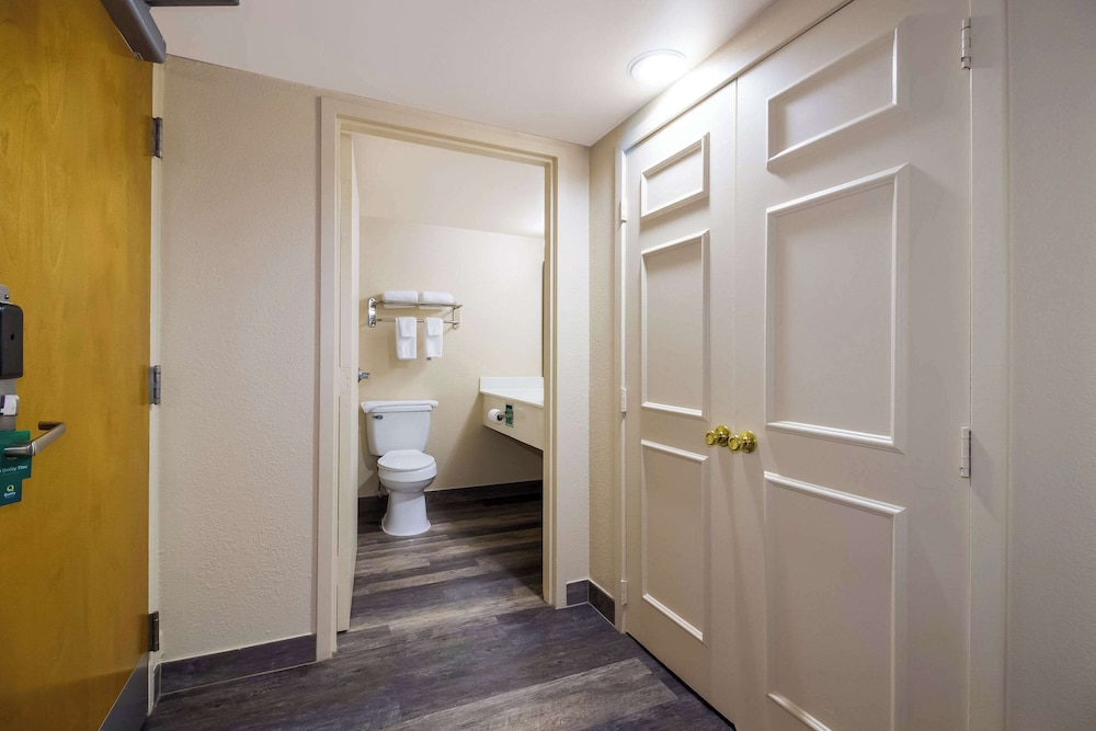Quality Inn & Suites North Myrtle Beach 7/61