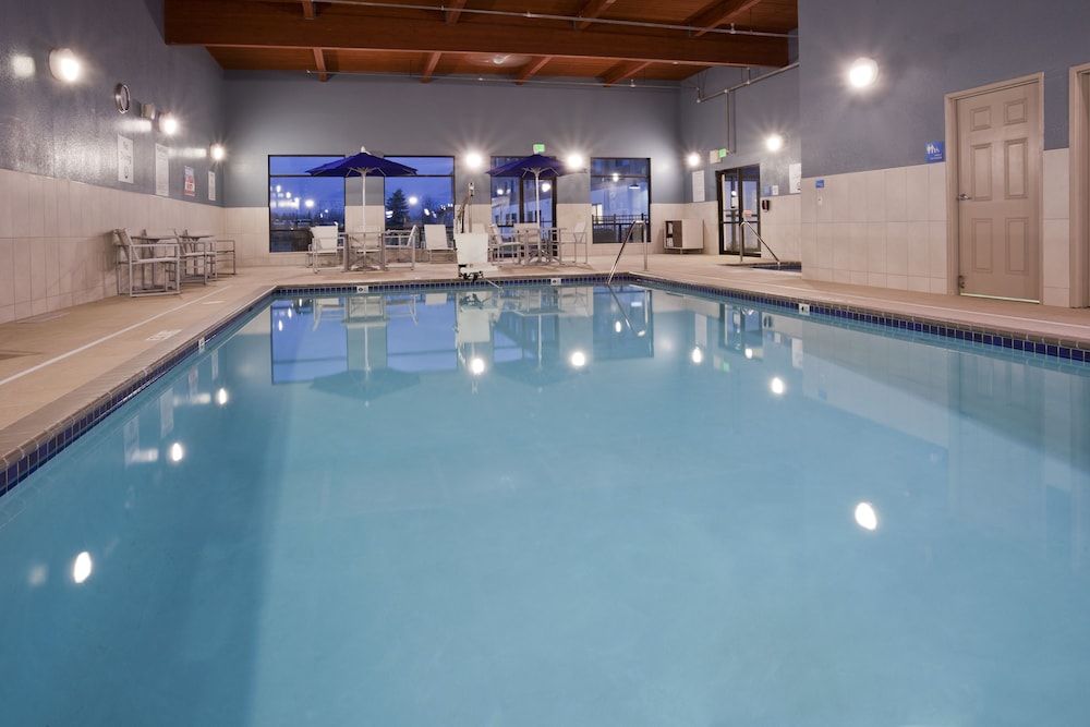swimming pool spa