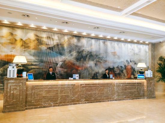 Wyndham Garden Wuxi Huishan 7/32