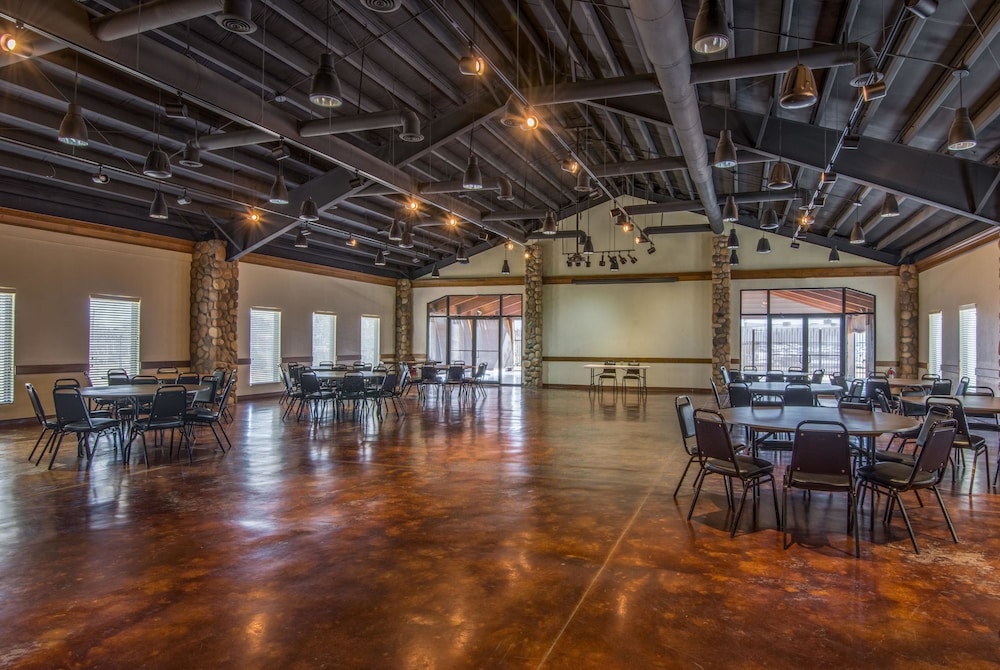 Americinn By Wyndham Pampa - Event Center 22/26