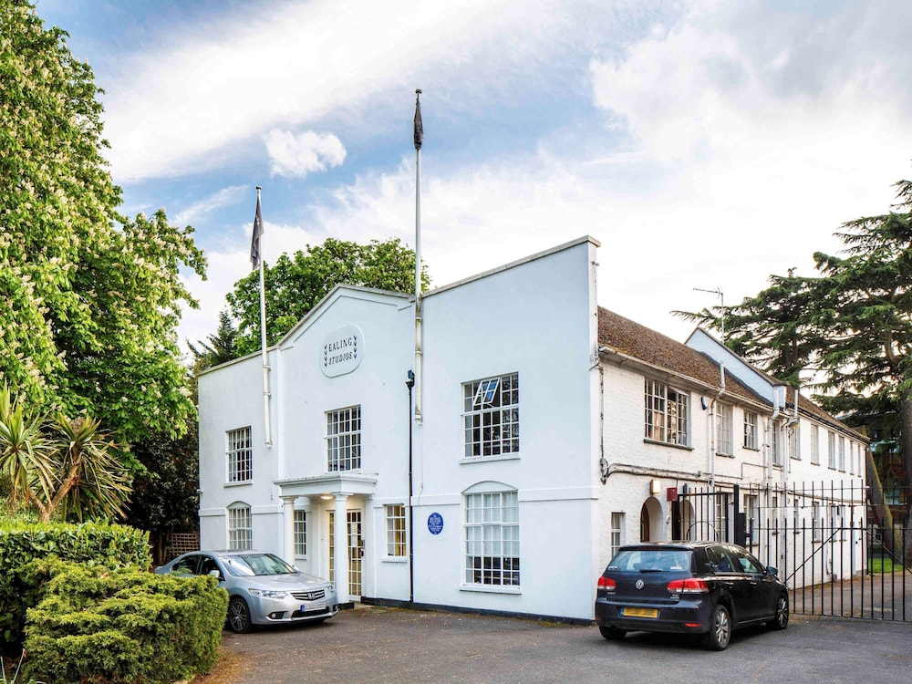 IBIS STYLES LONDON EALING in LONDON
