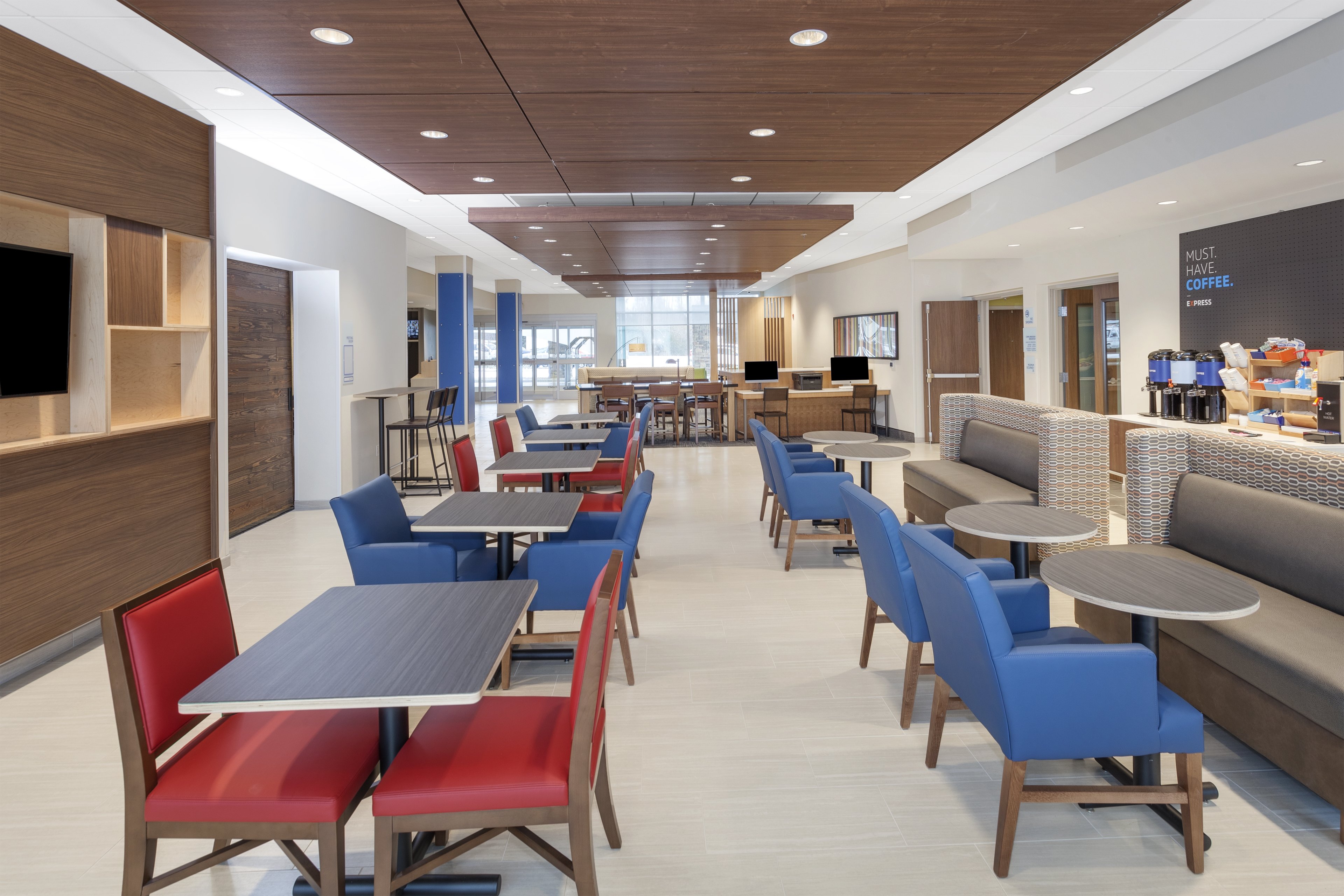 Holiday Inn Express And Suites Hudson I 94 22/35