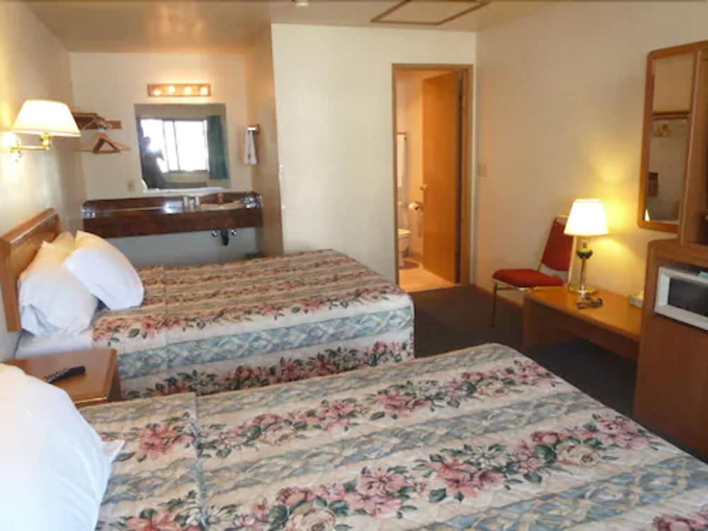 Milwaukie Inn Portland South 18/55