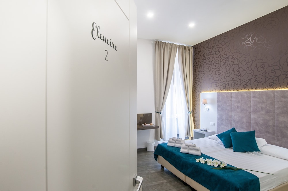 Elenoire Rooms & Suite 14/48
