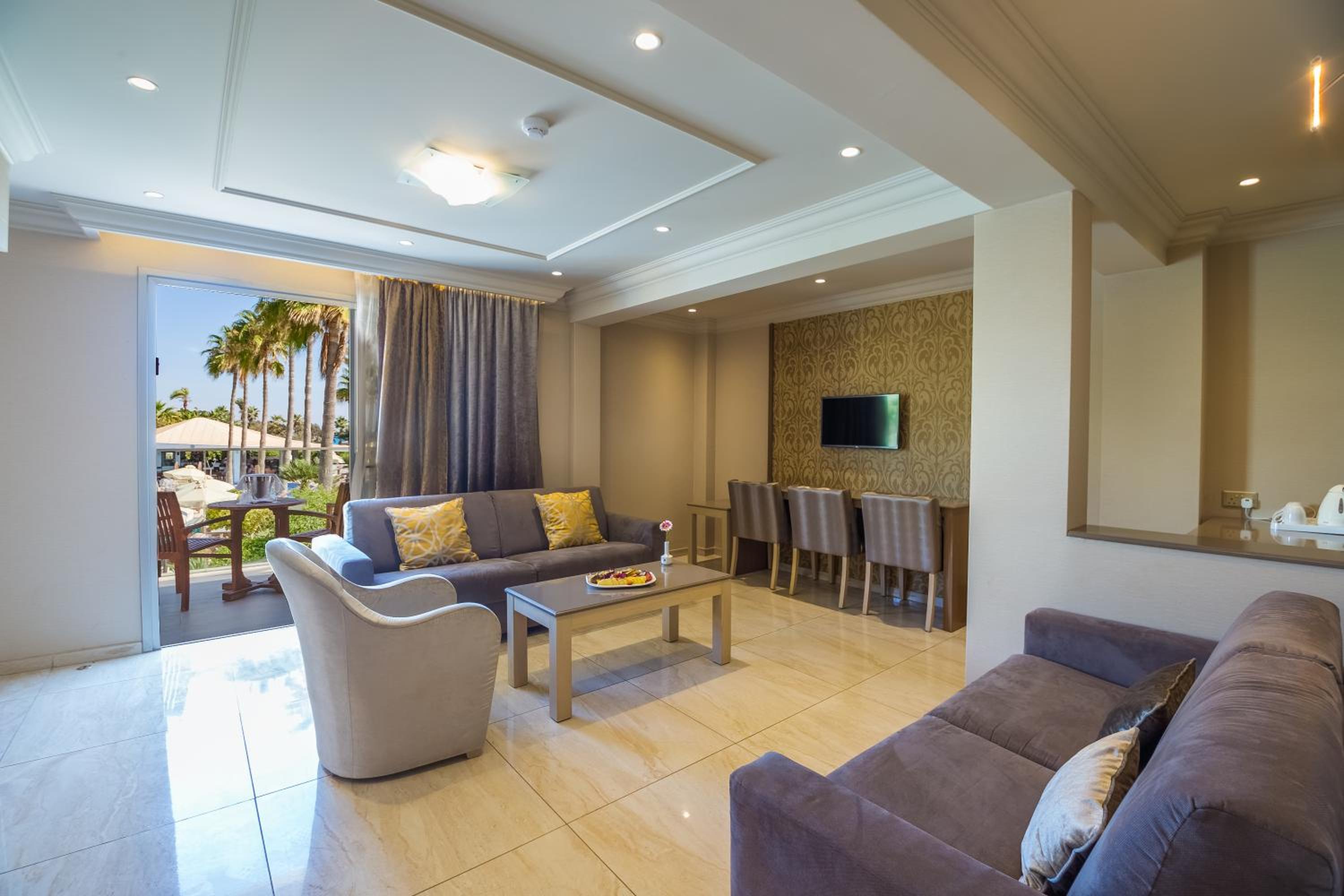 Adams Beach Hotel and SPA 57/75