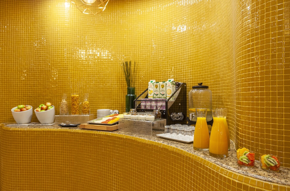 Macia Plaza 42/60