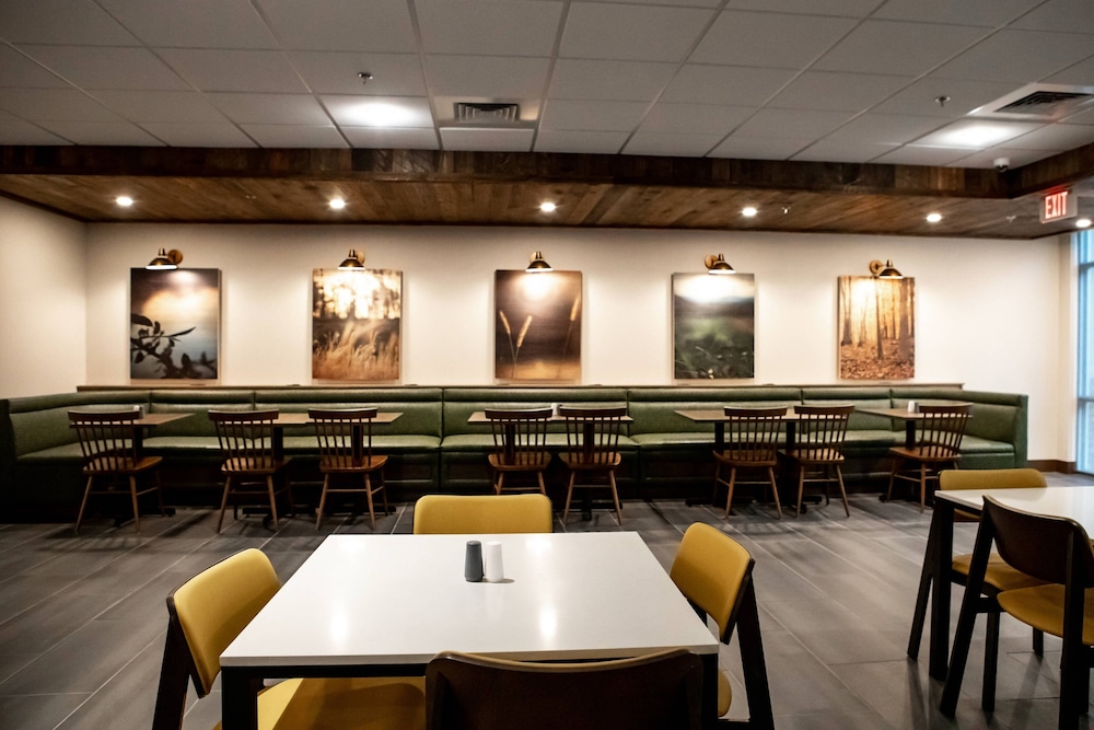 Fairfield Inn & Suites By Marriott Richmond Airport 7/48