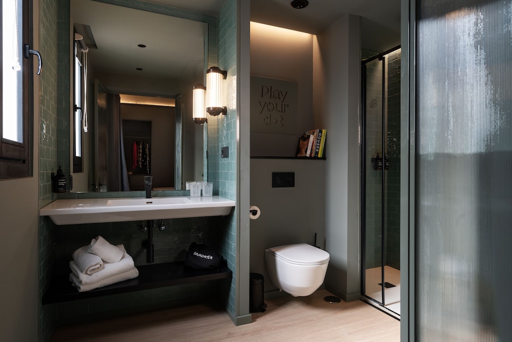 Chic&basic Dot Hotel 40/42