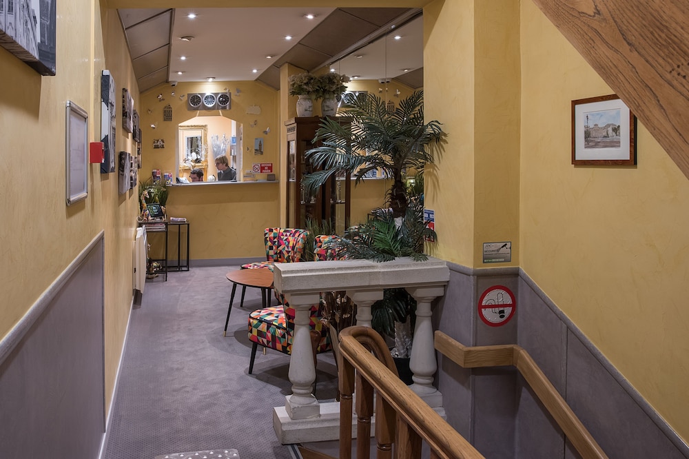 Hotel du Moulin d Or 31/50