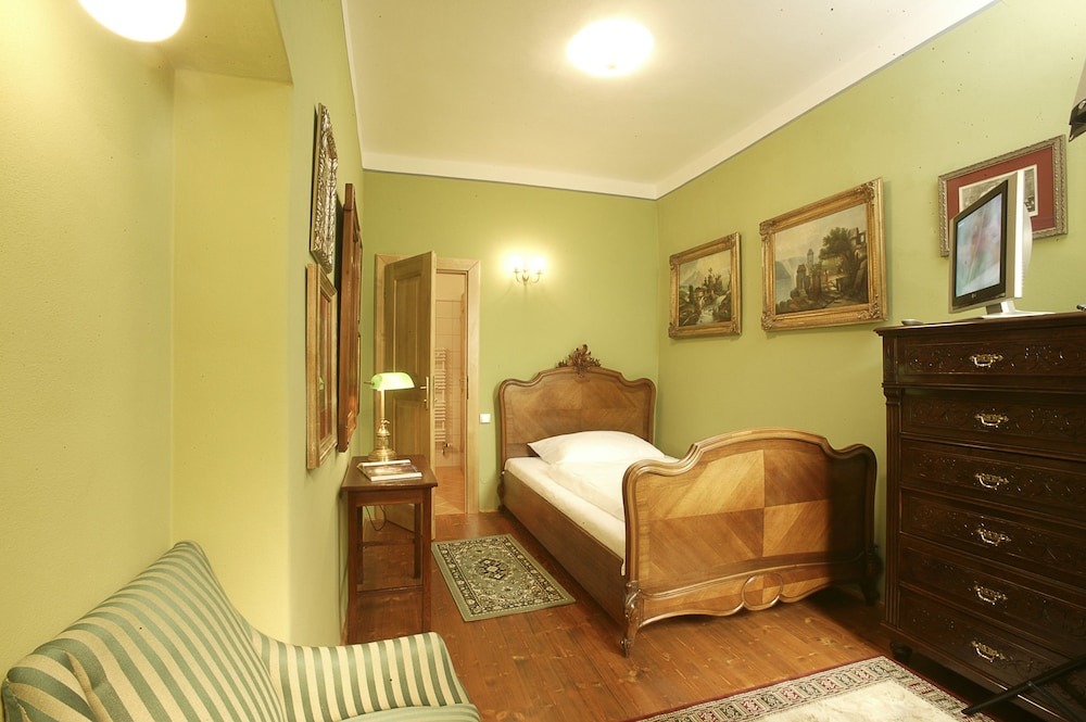 Hotel Leonardo 39/50
