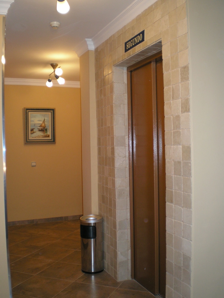 Hotel Miraya 8/50