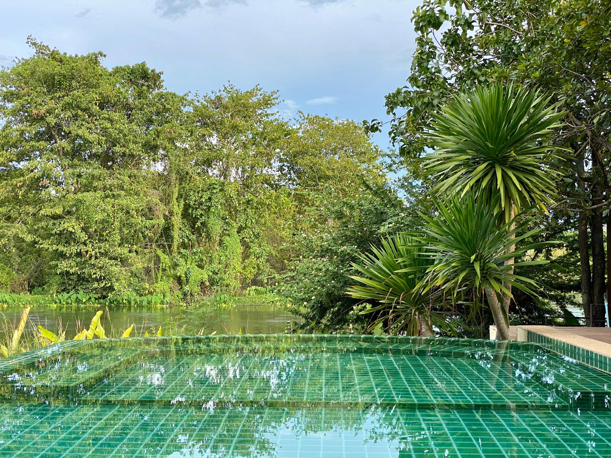 Ruen Maihom Riverside Cottage 40/63