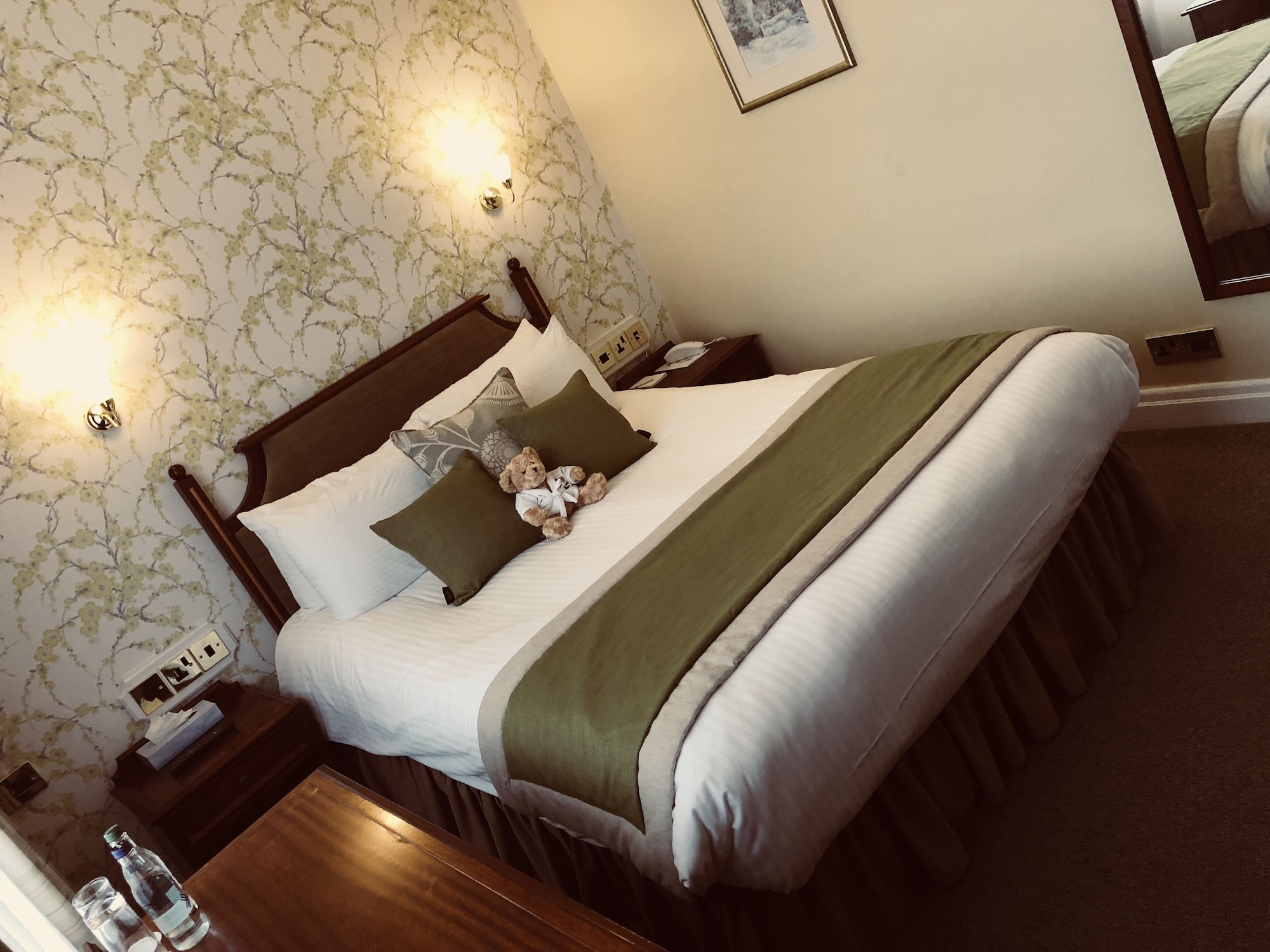 Double Bed, Partial View