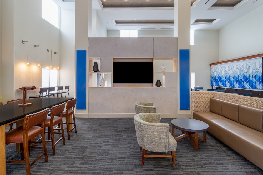 Holiday Inn Express Crystal River 37/59