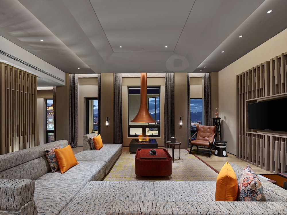 Hilton Shigatse 26/54