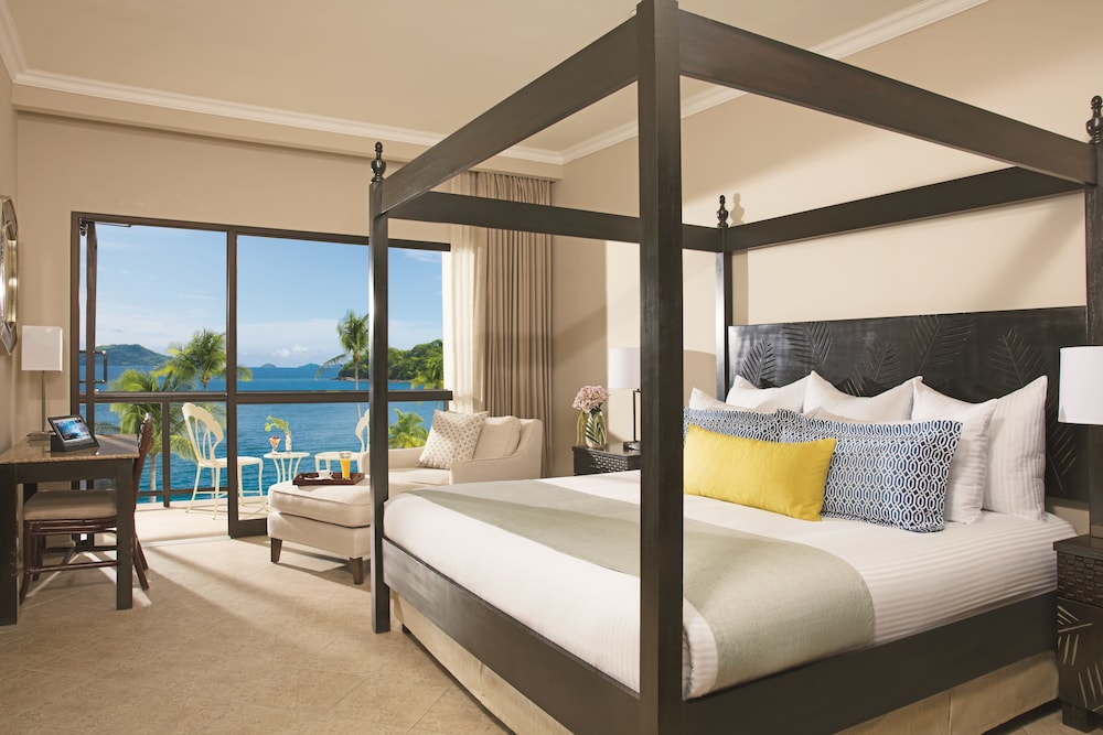 Preferred Club, Junior Suite, King Bed, Ocean View