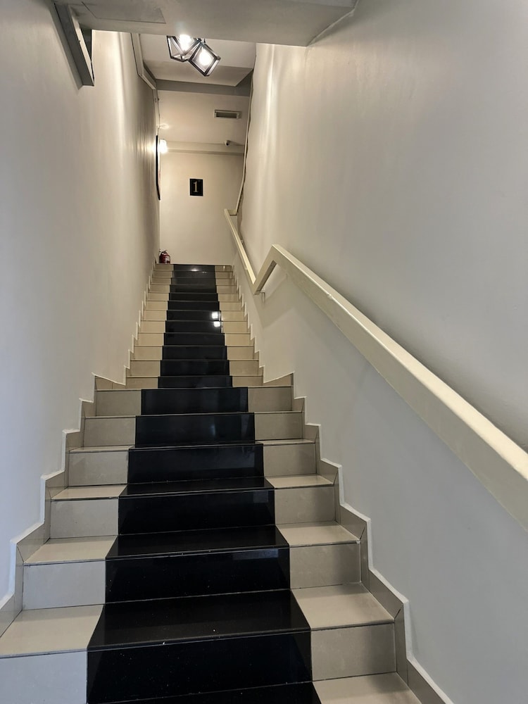 De Uptown Hotel Ss2 37/49