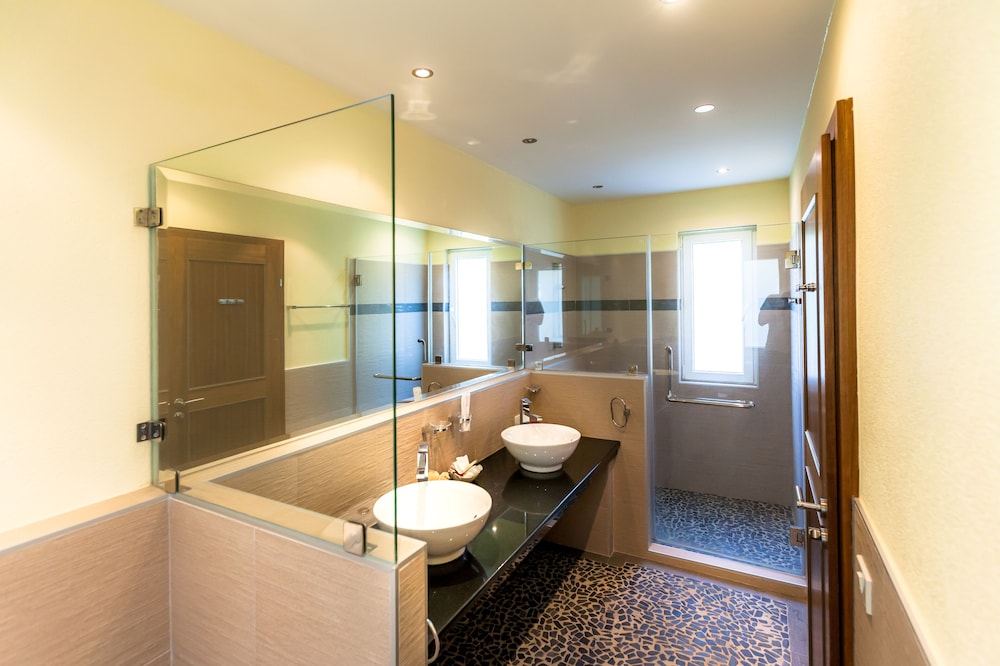 Little Sunshine Boutique Beach Resort & Spa 45/46