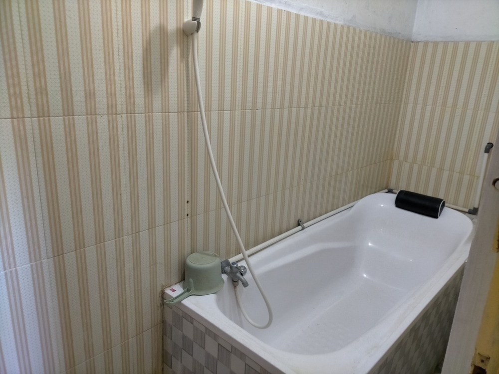 Gandrung City Hostel 66/68