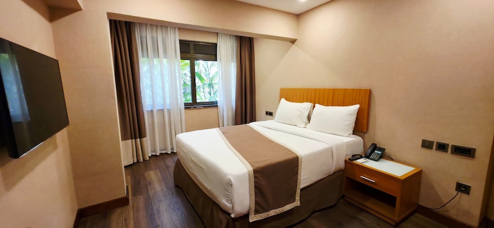 2 BEDROOMS, DELUXE, APARTMENT