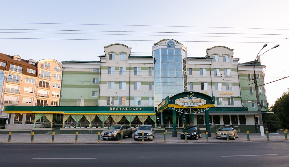 Vila Verde Hotel 43/48
