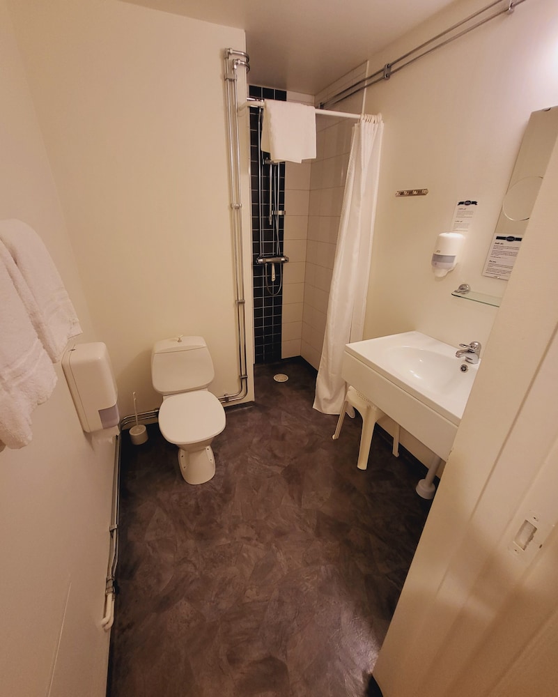 Hotel Emma 36/39